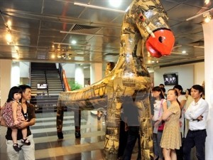 Exhibition on Vietnam- France's culture and history at L'Espace in September 2014 in Hanoi (Photo:VNA)